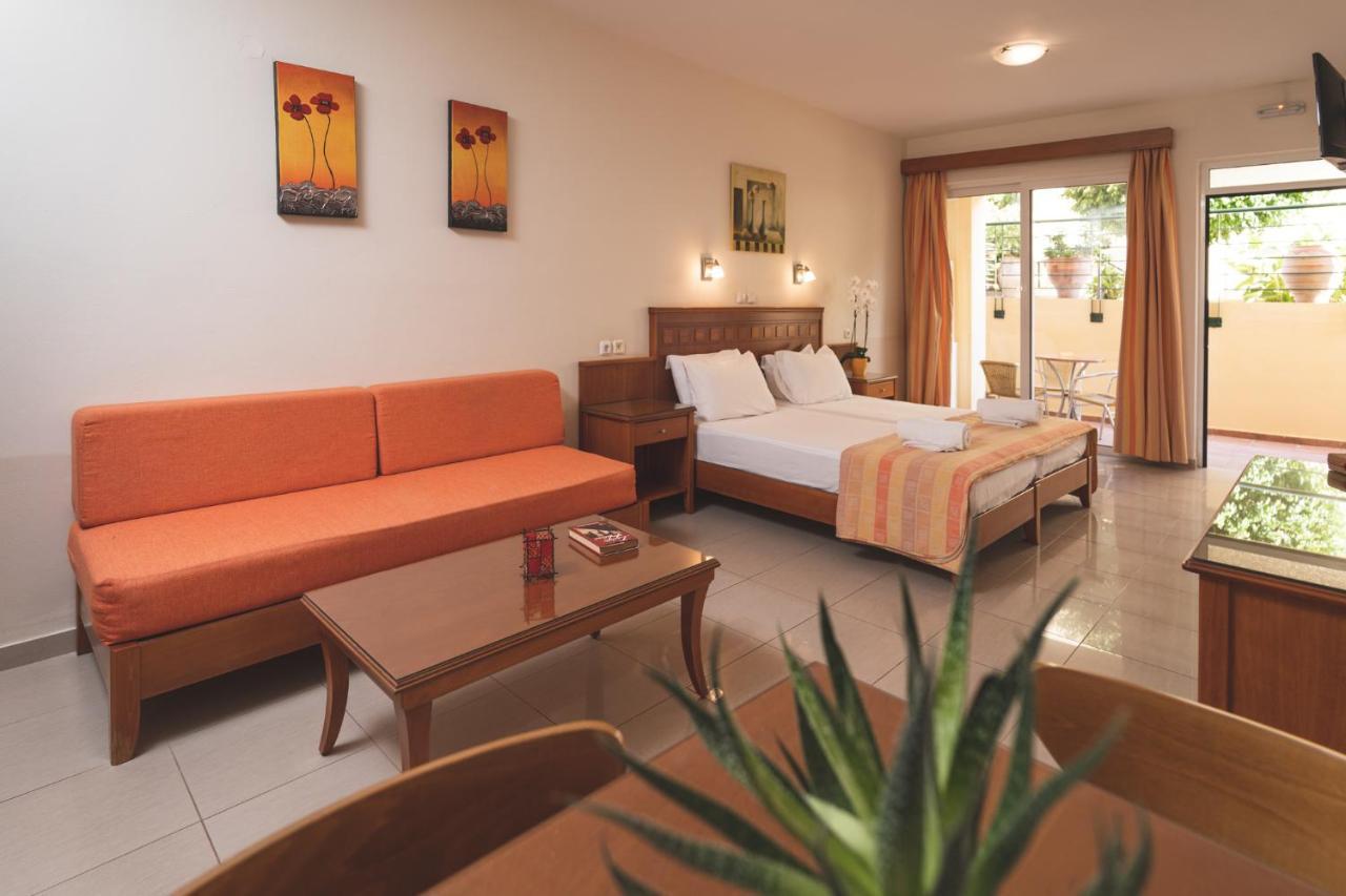 Helios Apartments Kato Daratso Room photo