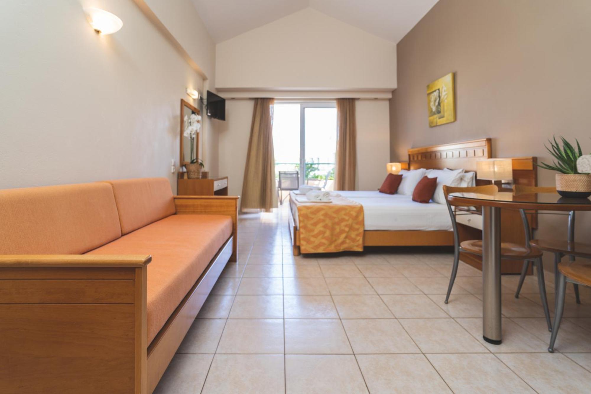 Helios Apartments Kato Daratso Room photo