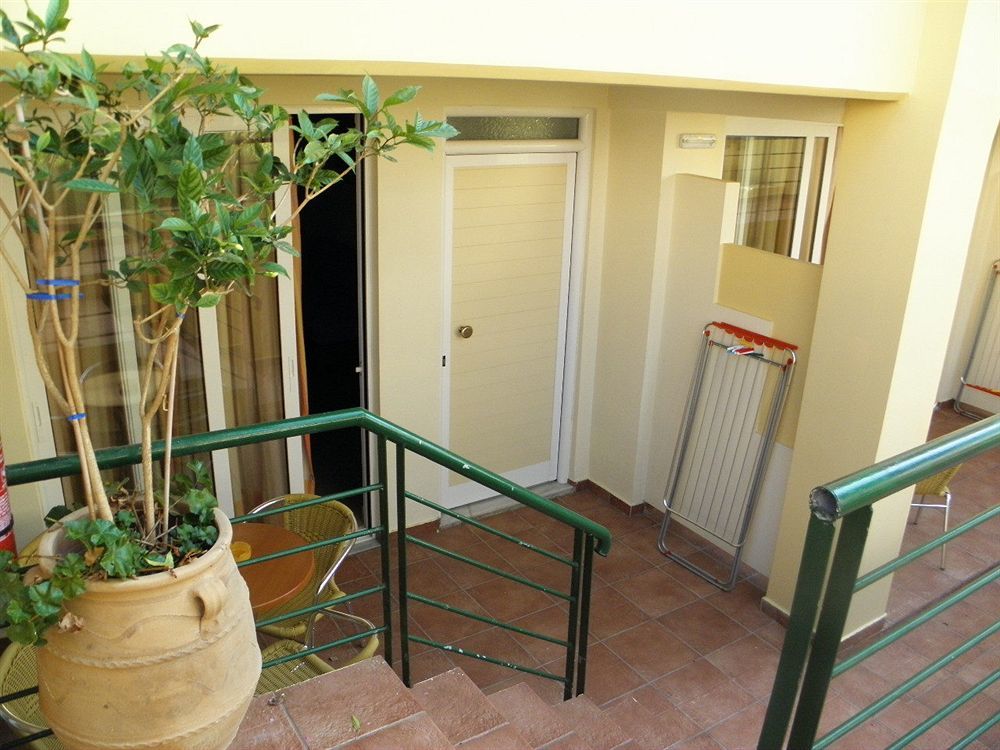 Helios Apartments Kato Daratso Exterior photo
