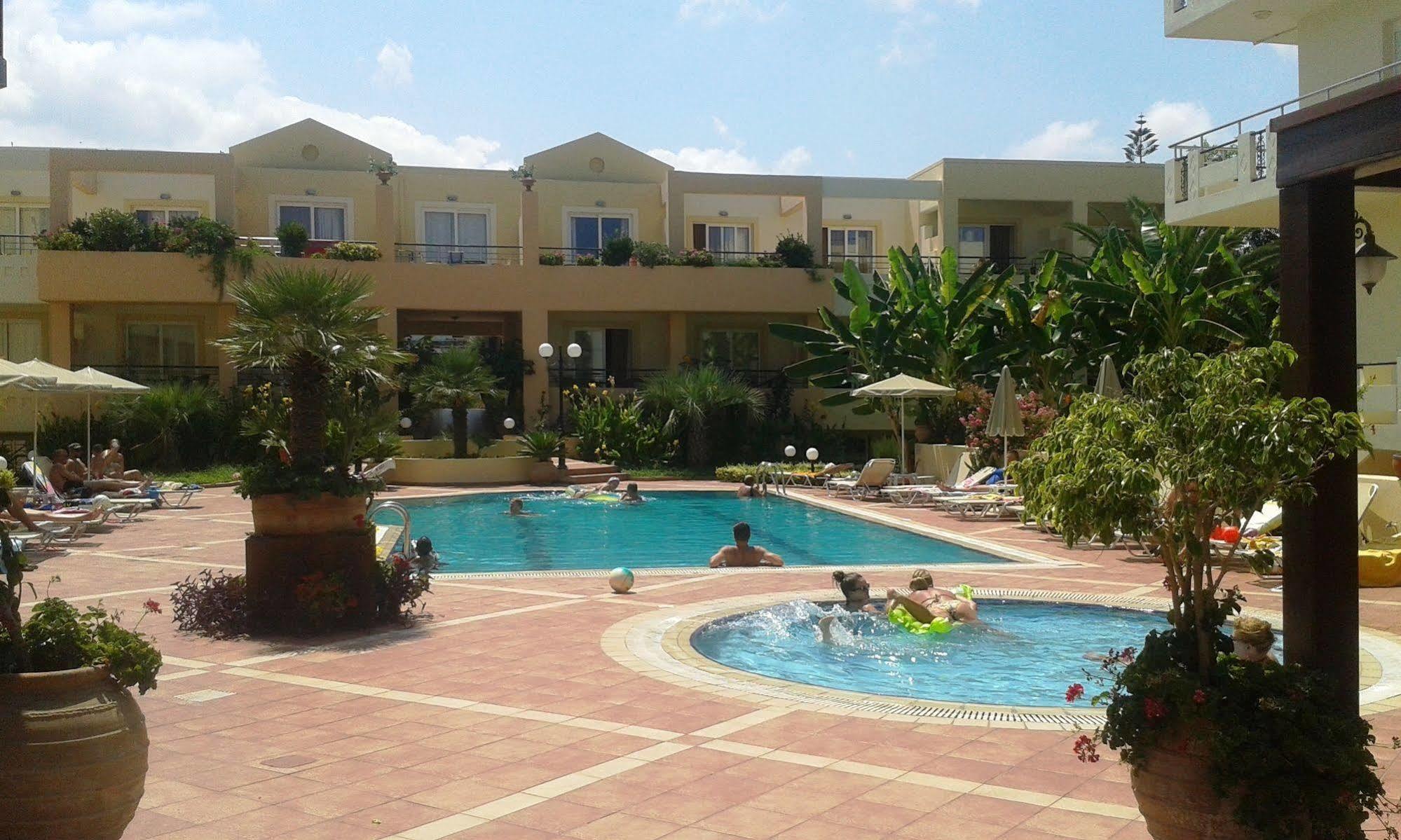 Helios Apartments Kato Daratso Exterior photo