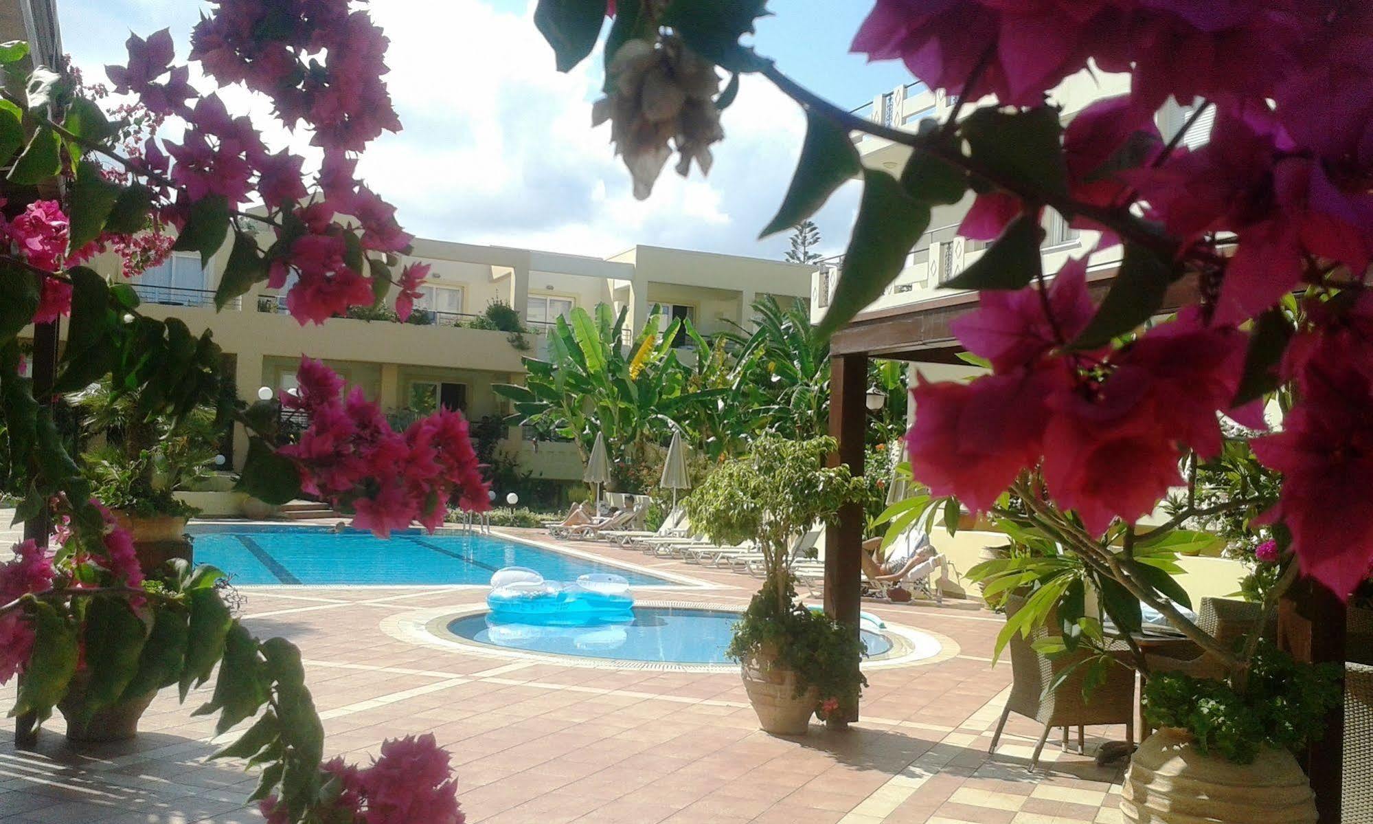 Helios Apartments Kato Daratso Exterior photo